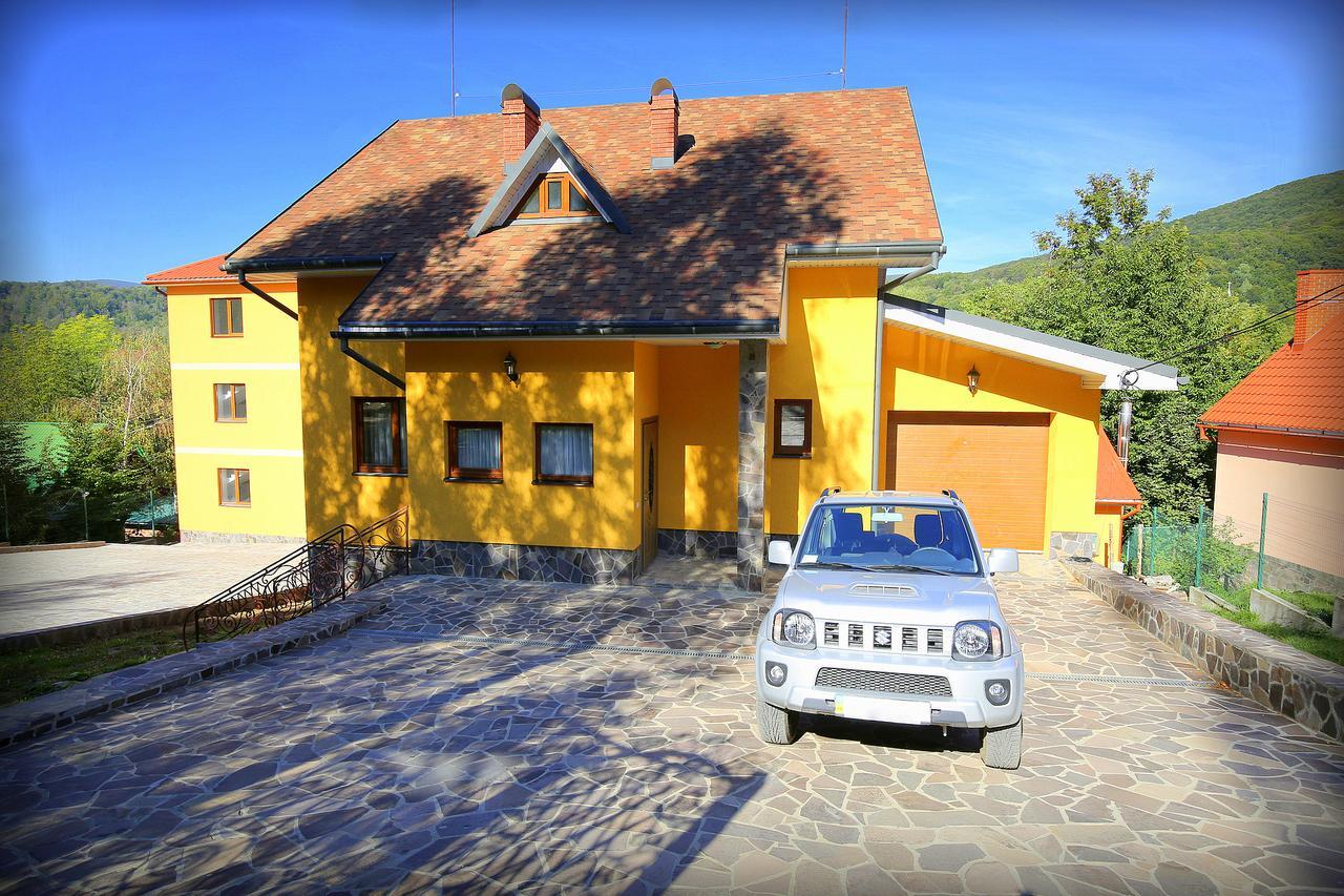 Пори Року Guest House Sîneak Exterior foto